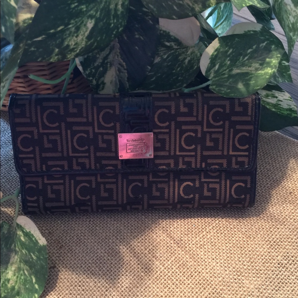 Liz Claiborne women’s wallet
